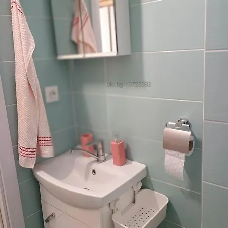 Apartment Vinitsa Coastal With Balcony Varna